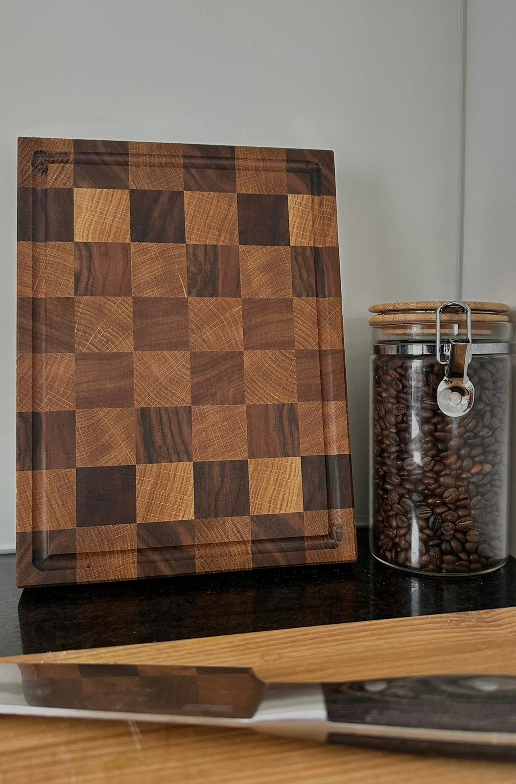 Planche en bois de bout – Noyer & Chêne